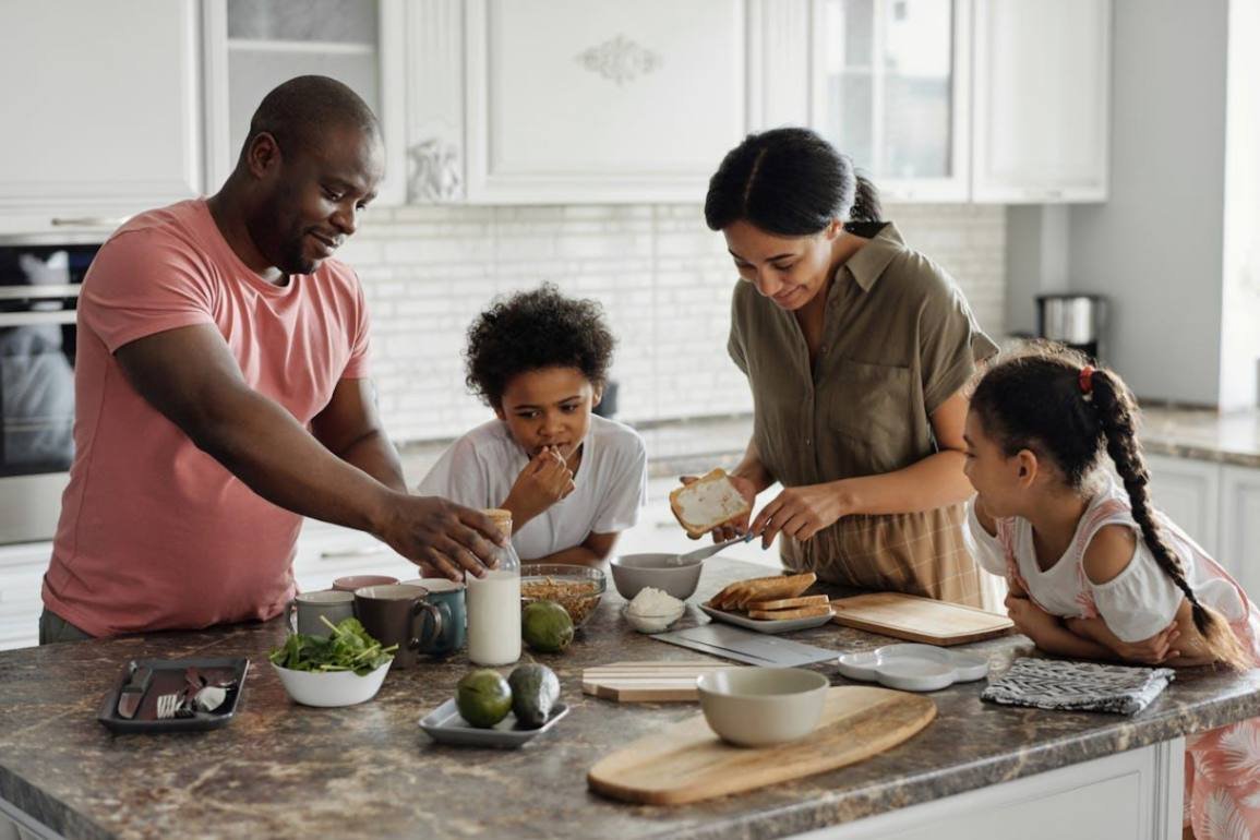 UK lifestyle and everyday living in Britain, Trend Weekly